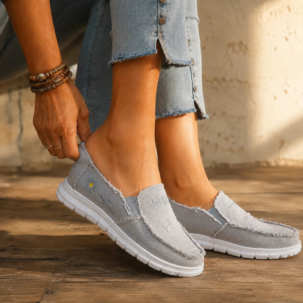 Women's Comfortable Breathable Slip-On Walking Shoes – Lightweight Casual Sneakers